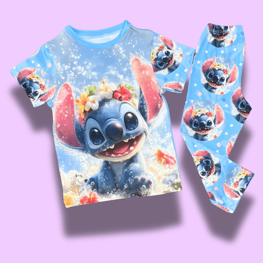 Pijama Stitch floral – Diversión a flor de piel