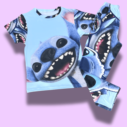 Pijama Stitch caritas – Diversión en cada ángulo